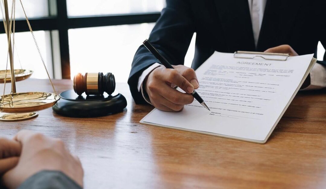 Découvrez les avis des professionnels du droit sur l&rsquo;impact de l&rsquo;IA dans le domaine juridique